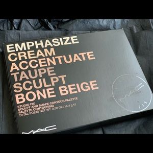 Mac cosmetics contour kit (light color).